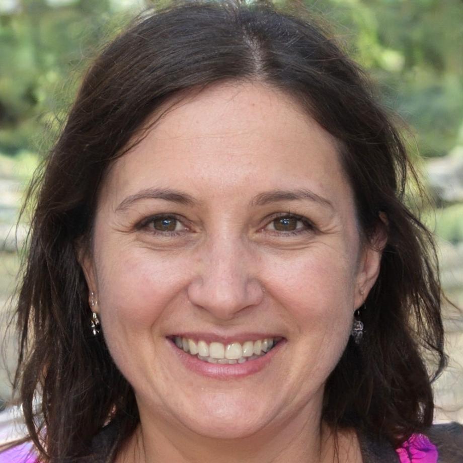 Webinar-Moderatorin erklärt Content-Optimierungstechniken